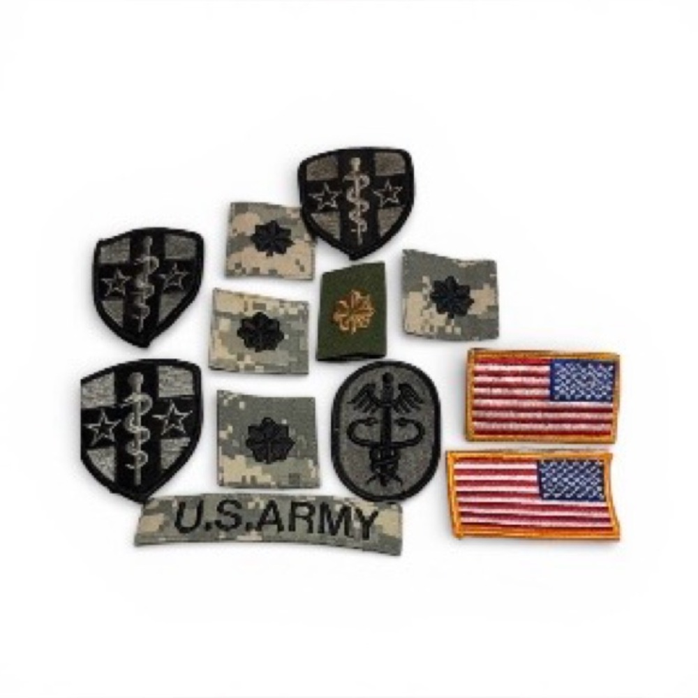 Military Patches Set with US Army and Flag Designs
